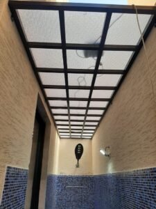 مظلات الخبر